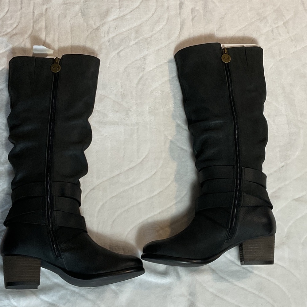Elegant Black leather Heeled Boots for Women NEW - Picture 2 of 6